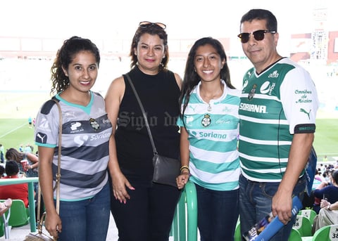 12102016 Luisa, Maricela, Marcela y José Luis.
