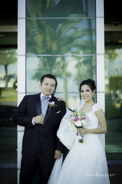 02102016 Con una hermosa ceremonia, Iván de Jesús Arenas Lara y Yenny Torres Téllez, llegaron al altar el pasado 23 de julio, acompañados por sus padres: María Guadalupe Téllez Fernández y Sergio Jesús Torres Ávila (f); Ana María Lara Torres y Santos Jesús Arenas. - Joss Banuet Fotografía.