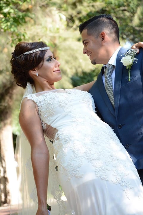 02102016 Dulce Guadalupe Ramírez Acosta y Joel Alejandro Echeverría Martínez juraron amor eterno en la Iglesia del Sagrado Corazón de Jesús la tarde del 17 de septiembre, Fueron acompañados por sus padres: Rosa María Acosta Contreras y Sergio Jorge Ramírez Espejo; María de Jesús Martínez Rodríguez y Víctor Joel Echeverría González.