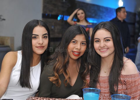 Luz, Daniela y Kenia