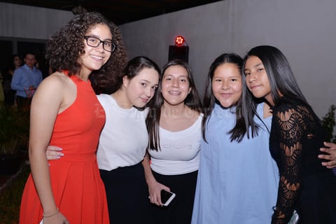 15102016 Alejandra, Ana Isabel, Mafer, Yazmín y Naomi.