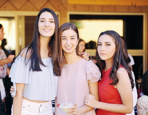 17102016 MUY LINDAS.  Luisa, Emila y Carola.