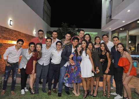 16102016 LA FOTO DEL RECUERDO.  Miriam Riquelme Contreras en su fiesta de cumpleaños.