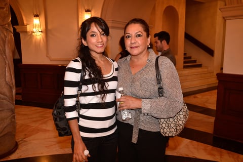 Con las ovacionadas interpretaciones de don Ignacio López Tarso y Gabriela Spanic, la obra mostró el lado humano de un Picasso agobiado por un pasado y atraído por la fama y de una mujer que lucha por su vida y la de su familia.