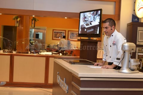 19102016 El reconocido chef compartió sus tips con las asistentes.