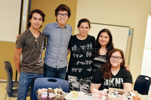 20102016 PARTICIPAN EN FORO.  Mauro, Javier, Maricela, Daniela y Nadia.