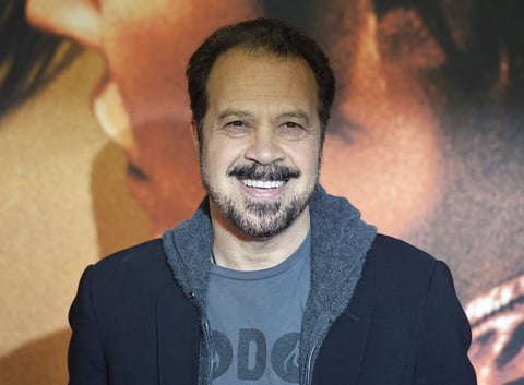 El director de cine Edward Zwick arribando al estreno europeo del filme.