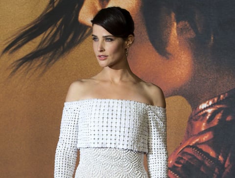 La actriz canadiense Cobie Smulders posa durante el estreno europeo de la película "Jack Reacher: Nunca vuelvas atrás".