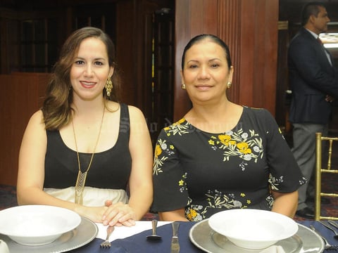 21102016 Dafne de Ruiz y Ana María Amaya.