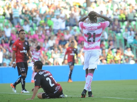 Djaniny Tavares falló una clara oportunidad de gol en la primera parte.