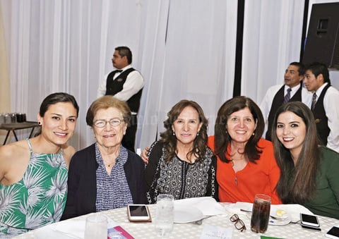 26102016 Ale, Marli, Pilar, Lola y Ana Sofía.