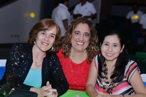 27102016 María Teresa, Claudia y Imelda.