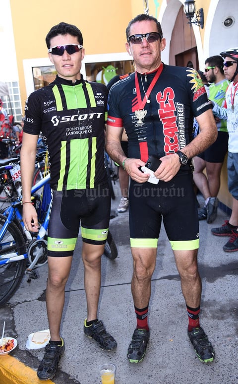27102016 Daniel Muñoz y Santos Valdez.