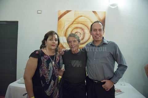 30102016 CONTENTOS.  Patricia del Río, Napoleón y Eduardo Ruiz.