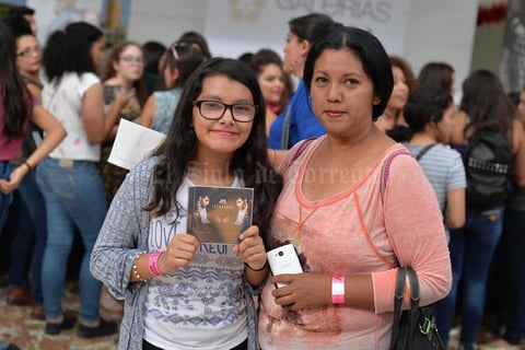 30102016 María Fernanda y Bertha Alicia.