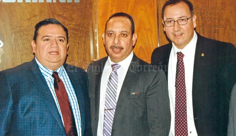 30102016 Jesús G. Sotomayor Garza Hernández, Carlos Gabriel  Olvera Corral y Miguel Negrete García.