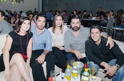 05112016 AMIGOS.  María, Boyardo, Cristy, Luis y Gustavo.