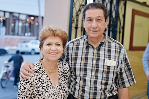 05112016 EN EL TIM.  Gloria y Rómulo.