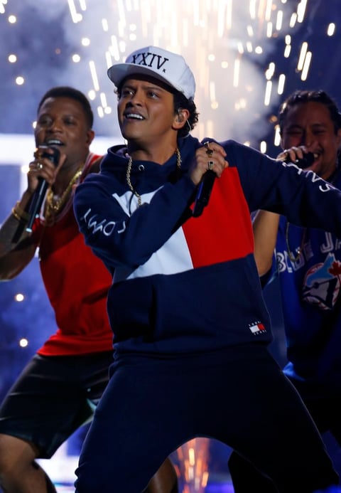 Bruno Mars fue el encargado de inaugurar el show.