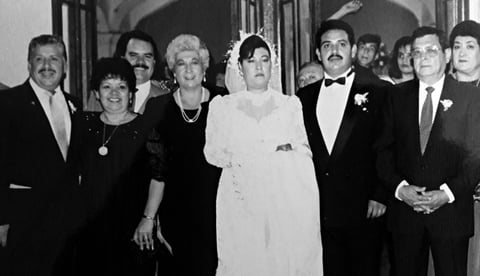 06112016 Guillermo Sergio González Gutiérrez, María Teresa Lavín de González,
Jesús Lavín Montoya, Emma Irma Reyes de Aceves, Maribel Aceves Reyes, Guillermo Sergio González Lavín, Gregorio Aceves Cisneros y Caritina Reyes de Cervantes.