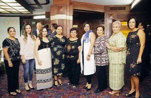 06112016 RECIENTE EVENTO SOCIAL.  Estela, Alma, Dafne, Ana María, Jose, Cristina, Lety, Bety y Verónica.