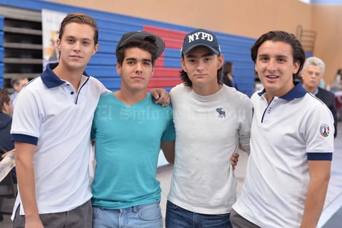06112016 EN LA FERIA DE UNIVERSIDADES.  Ricardo, Luis, Alberto y Pedro.