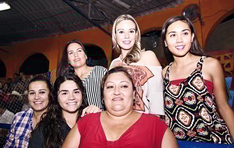 07112016 EN CHARREADA.  Cristina, Karina, Violeta, Paola, Fernanda e Ivanna.