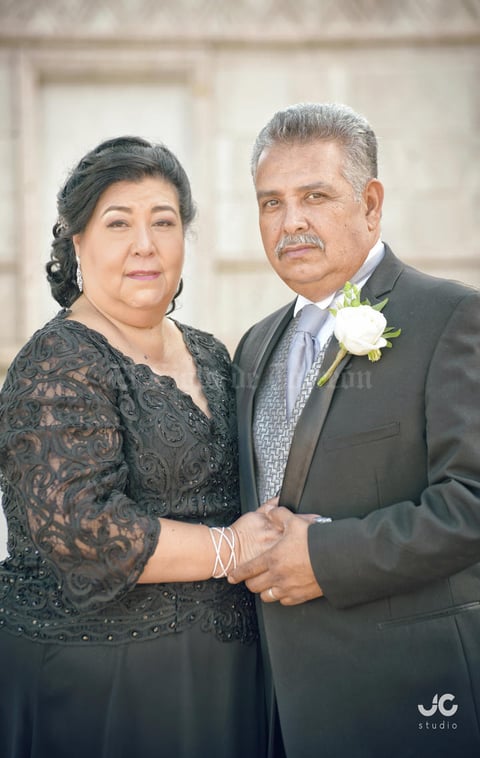 06112016 C. P. Maribel Aceves Reyes e Ing. Guillermo Sergio González L. renovaron votos de amor por su 25 aniversario de boda. - JC Studio