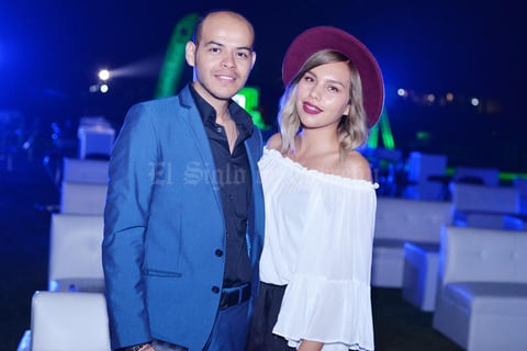 07112016 EN RECIENTE EVENTO.  Yugen y Heidi.