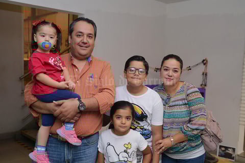 08112016 Monserrat y Lilia.