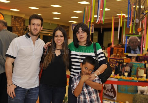 08112016 Ale, Lorena, Magdalena y Luis.