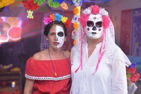 08112016 Claudia y Leticia.