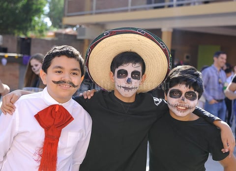 09112016 EVENTO ESCOLAR.  Alejandro, Maximiliano y Enrique.