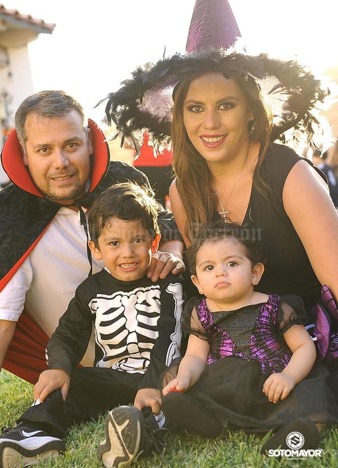 Sergio Rodríguez y Estefanía Hernández con Sergio y Estefanía