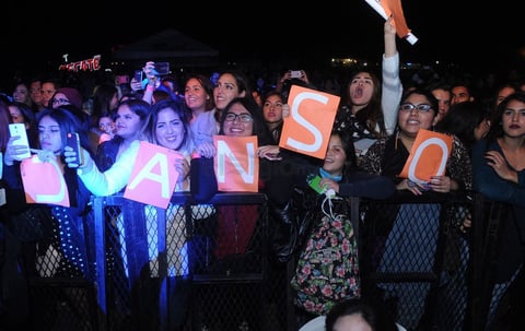 Por su parte, Juan Solo arrancó suspiros por parte de las chicas quienes esperaban con ansias su interpretación.