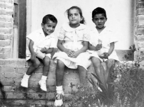 13112016 Arturo, Ana María y Alberto Salas Hernández, en 1953.