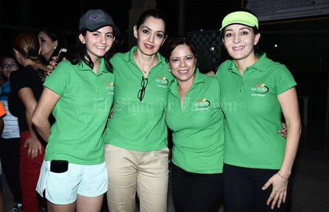 13112016 TORNEO DE TENIS.  Lily, Iliana, Ale y Lety.
