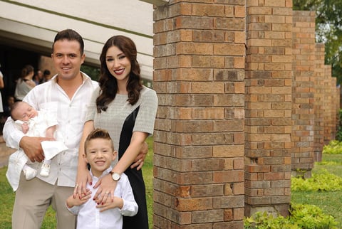 13112016 EN FAMILIA.   Eduardo Peña y Ana Teresa de la Cueva con sus hijos, Santiago y Eduardo.