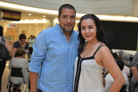 13112016 disfrutan en pareja