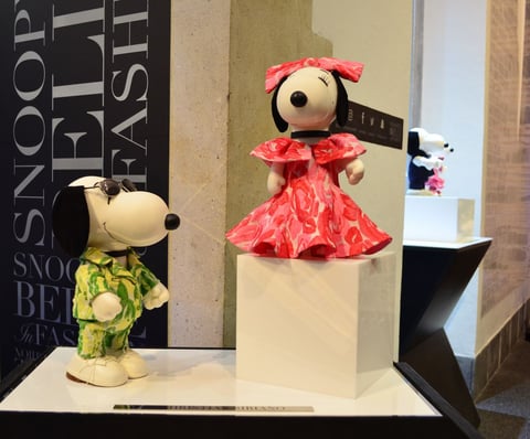 La exposición es una buena oportunidad para recordar la infancia y recorrer la moda.