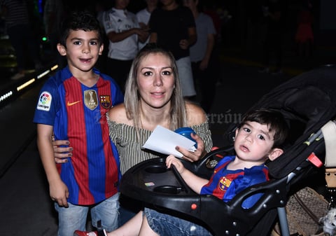 16112016 EN FAMILIA.  Max, Sandra e Iker.