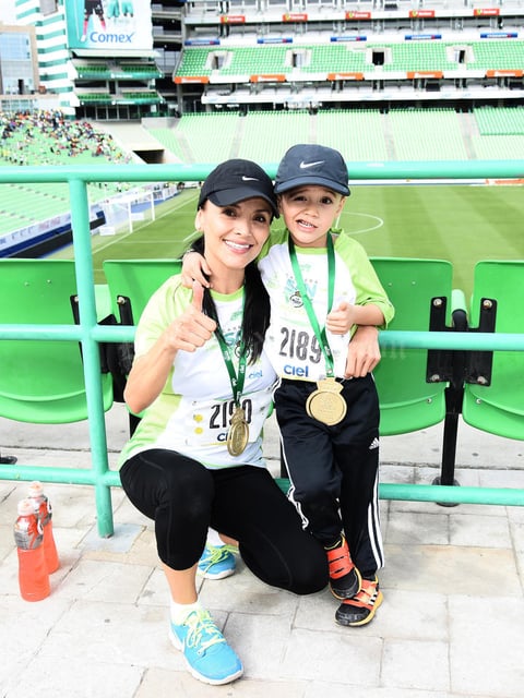 16112016 Paula y Paulo Oviedo.