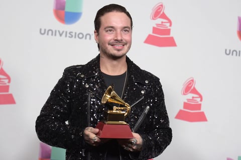 J Balvin ganó como Mejor fusión/interpretación urbana por Energía.