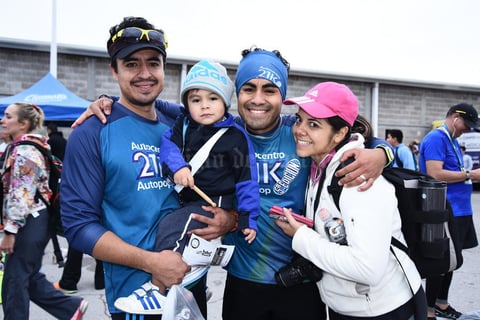 18112016 Salomón, Santy, Josafá y Liz.