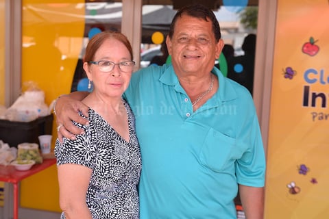 18112016 EN PAREJA.  Bety y José.
