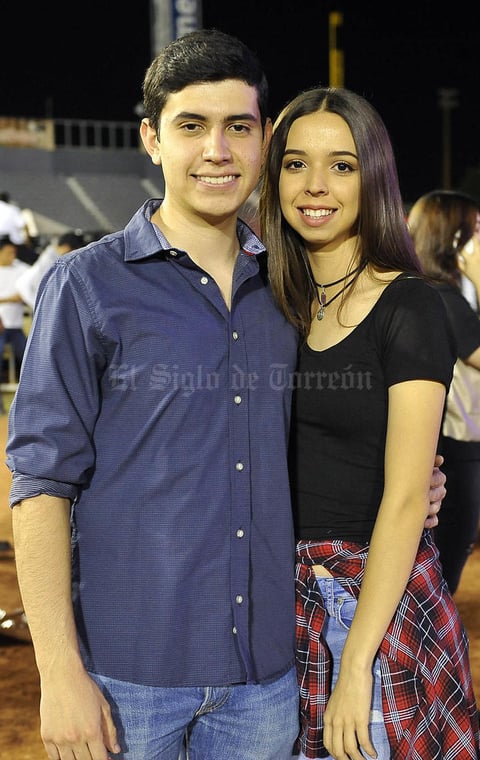 18112016 Davis y Paola.