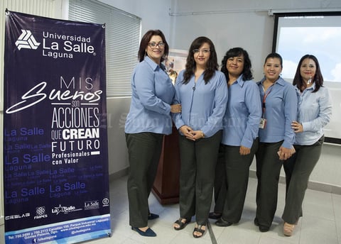 19112016 Verónica, Juanis, San Juana, Tania y Lety.
