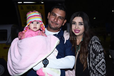 19112016 Omar Saucedo, Jennifer Salas y María José Saucedo.
