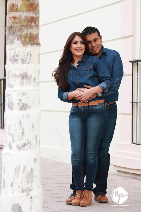 19112016 El día tan esperado para Ing. Elizabeth Juárez Gómez e Ing. Gerardo Villarreal Ruvalcaba llegó, ya que hoy, en la Iglesia del Inmaculado Corazón de María, serán declarados marido y mujer. Estarán acompañados por sus padres, los señores Ma. Dolores Gómez Moreno y Sergio Armando Juárez Rodríguez, Martha Beatriz Ruvalcaba Hernández y Gerardo Villarreal Solís. Al finalizar la ceremonia religiosa, se ofrecerá una inolvidable velada en Los Ángeles Casino para amigos y familiares de la feliz pareja. - Monciplata Fotografía