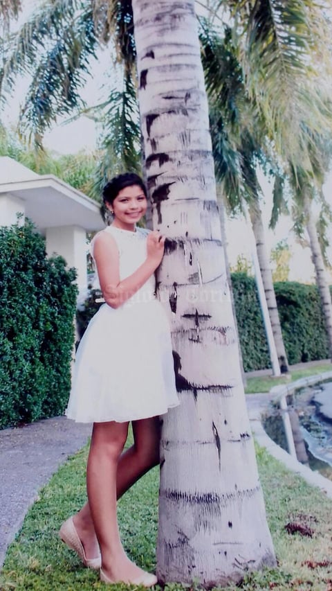 19112016 Diana Lizeth Guerra Rangel celebra a lo grande sus XV años. Se ofrecerá una Misa de Acción de Gracias en la Iglesia del Perpetuo Socorro la tarde de hoy. Posteriormente, amigos y familiares se darán cita en el Casino Los Olivos para celebrar esta fecha tan especial. Sus padres son los señores Everardo Guerra Islas y Griselda Lizeth Rangel Hernández.